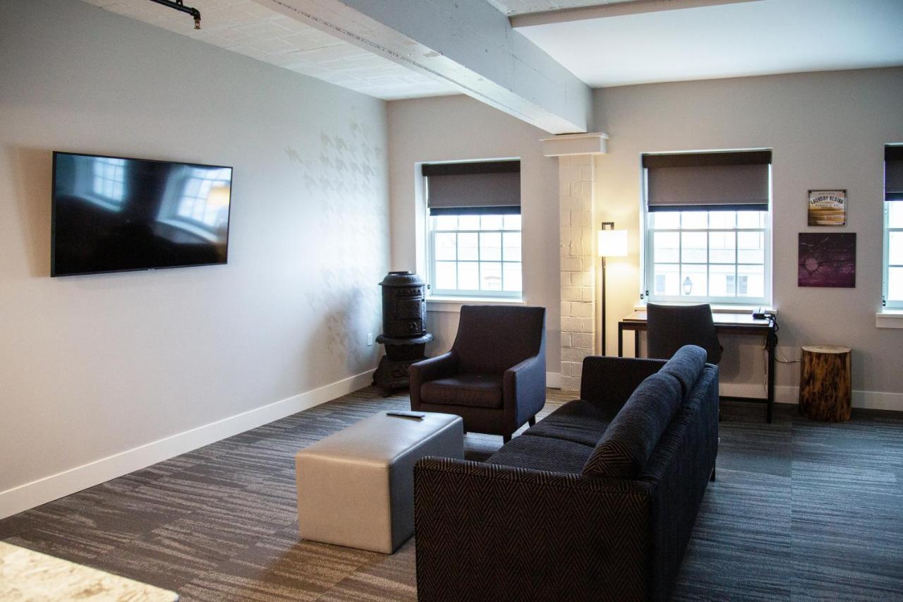 Hotel Millwright Amana Экстерьер фото